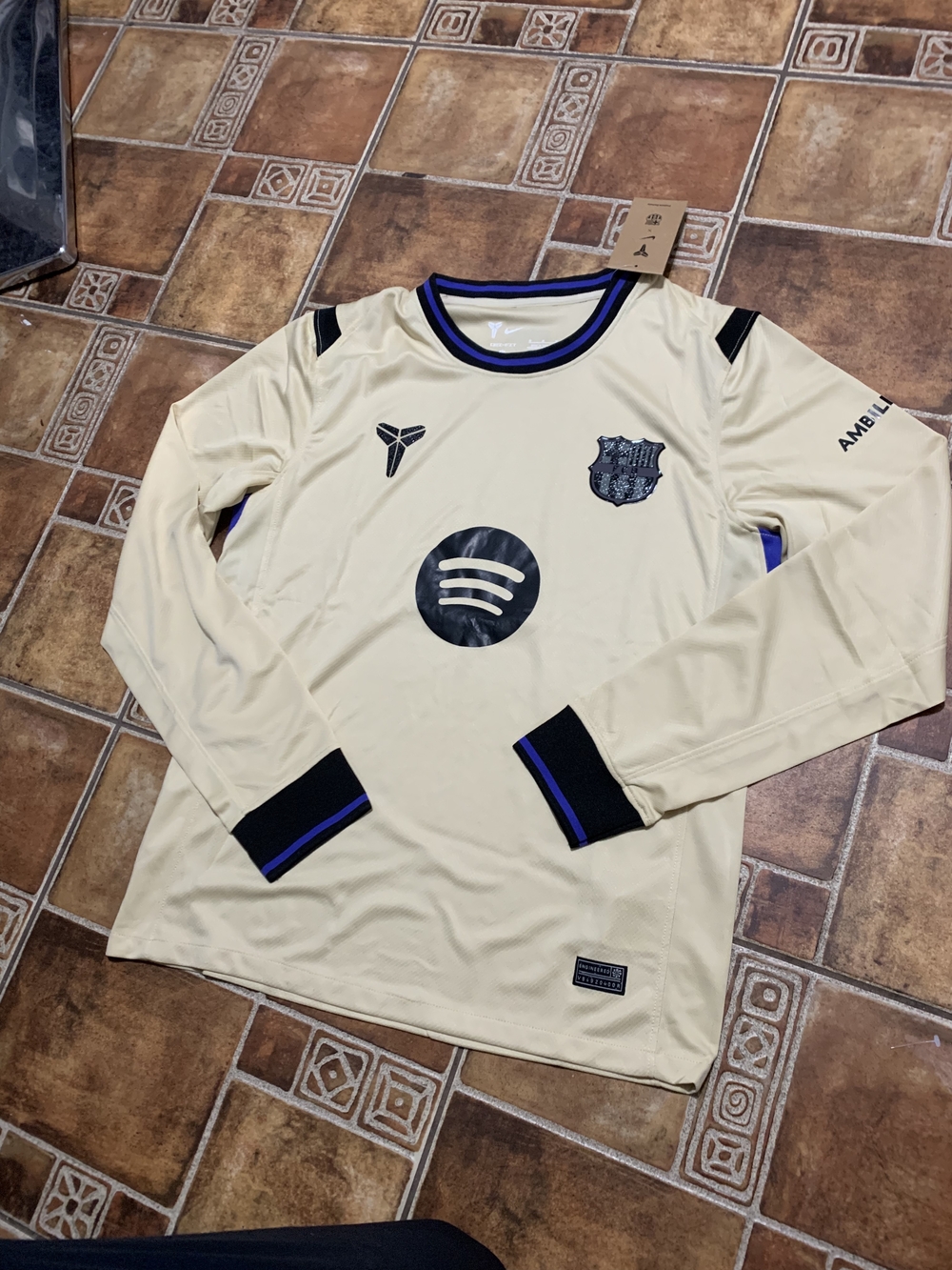 Nike Barcelona 2025/26 Long Sleeve Away Jersey Size M